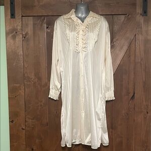 Elegant Cream Long-Sleeve Dress